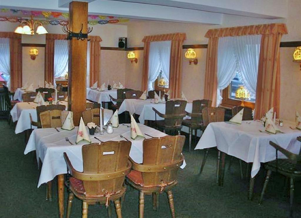 Hotel Restaurant Schmidter Bauernstube Нидеген Екстериор снимка